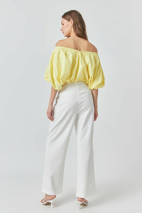 Cropped V-neckline Puff Top