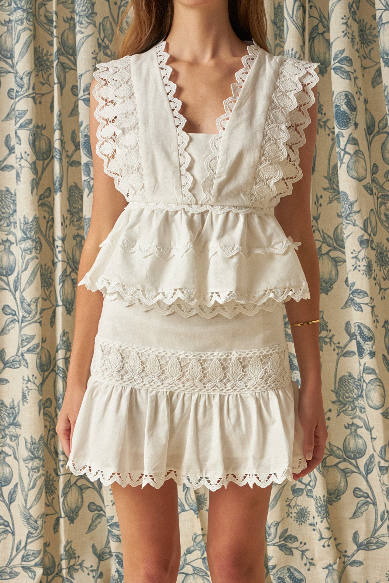 ENDLESS ROSE - Trim Detail Top - TOPS available at Objectrare