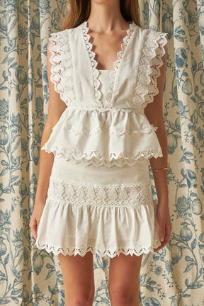 ENDLESS ROSE - Trim Detail Top - TOPS available at Objectrare