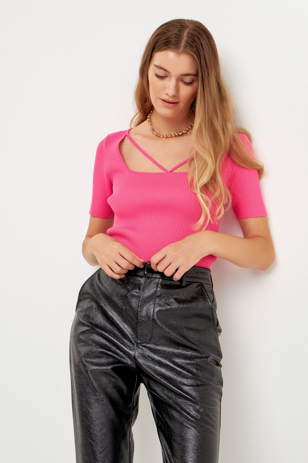 GREY LAB - Cut-out Detail Short Sleeve Knit Top - TOPS available at Objectrare