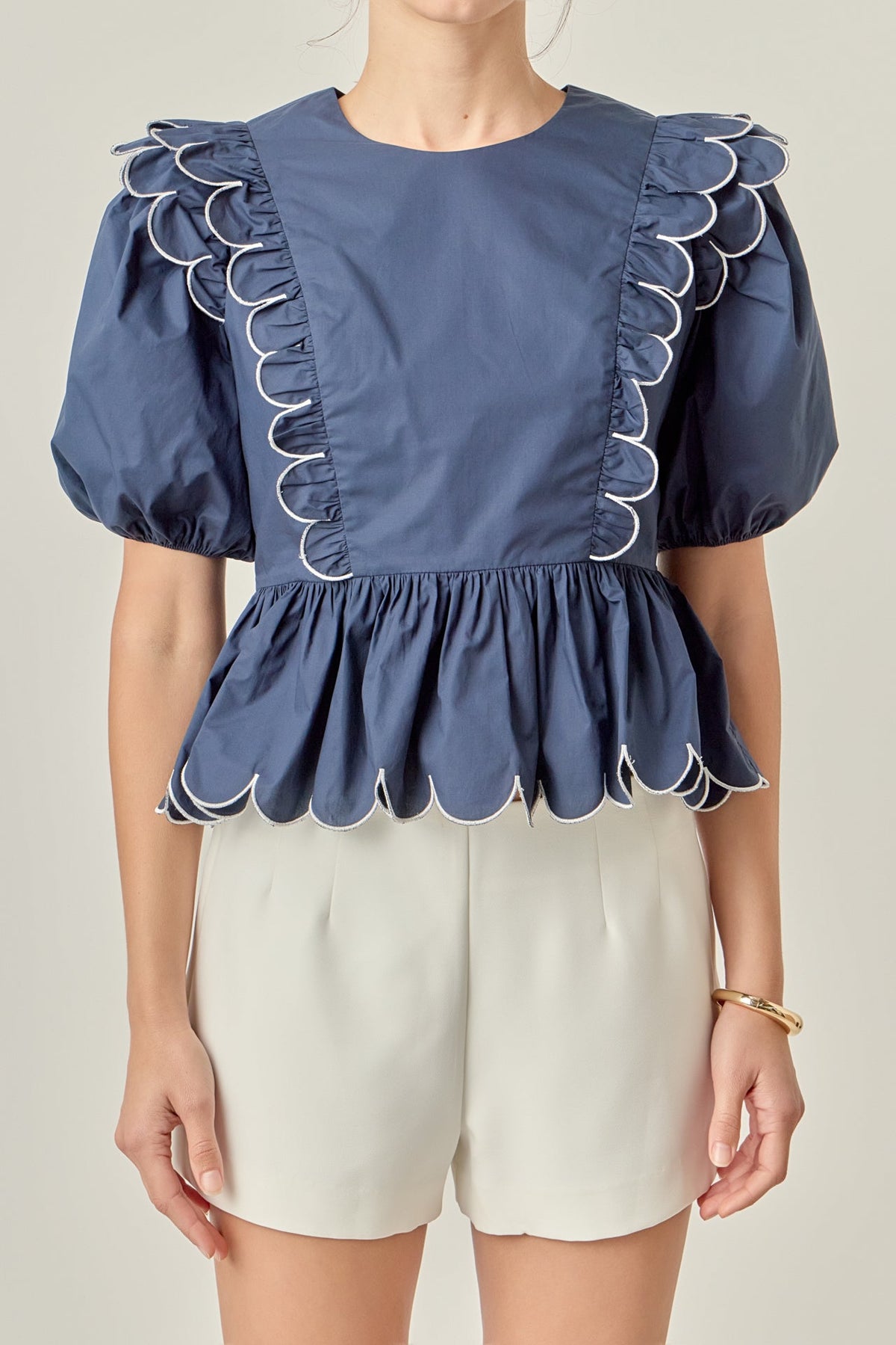 Contrast Scallop Edge Top