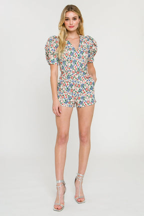 ENDLESS ROSE - Floral Basic Shorts - SHORTS available at Objectrare