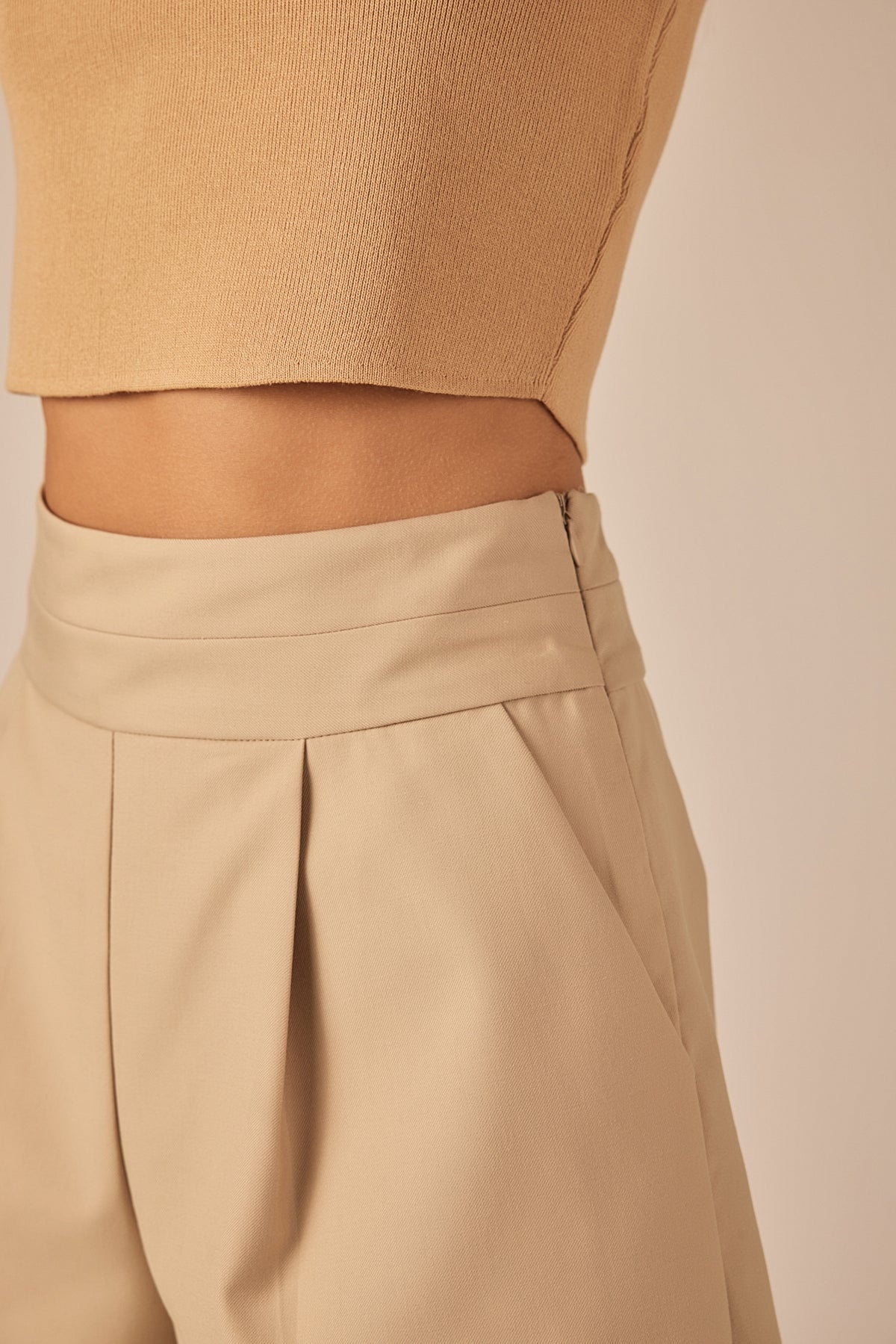 Waist Band Detail Shorts