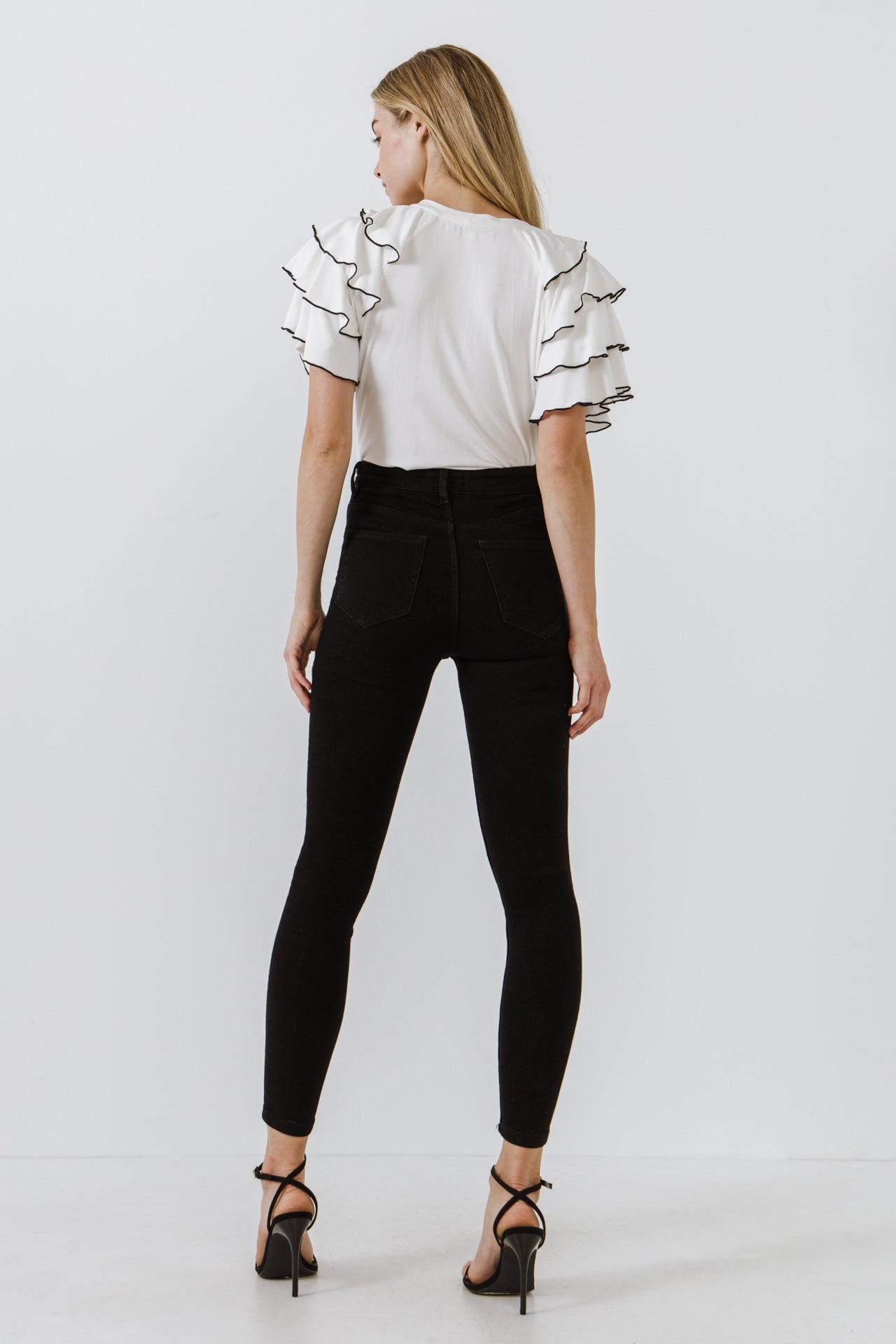 Contrast Edge Ruffled Sleeve Knit Top