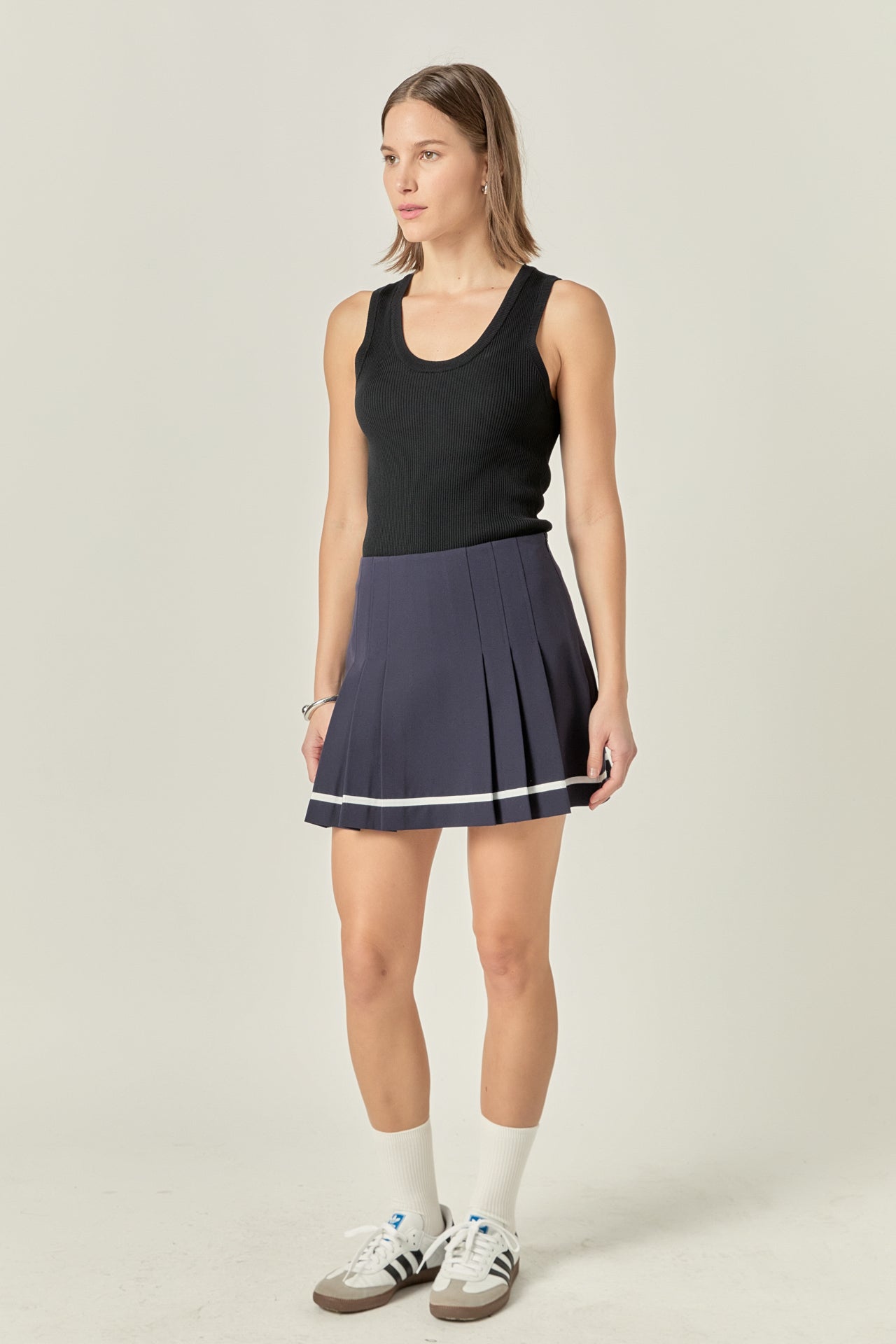 Pleated Contrast Mid Rise Skorts
