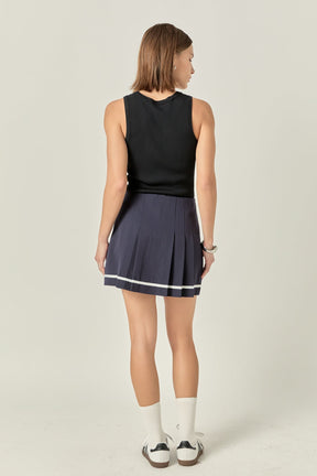 Pleated Contrast Mid Rise Skorts
