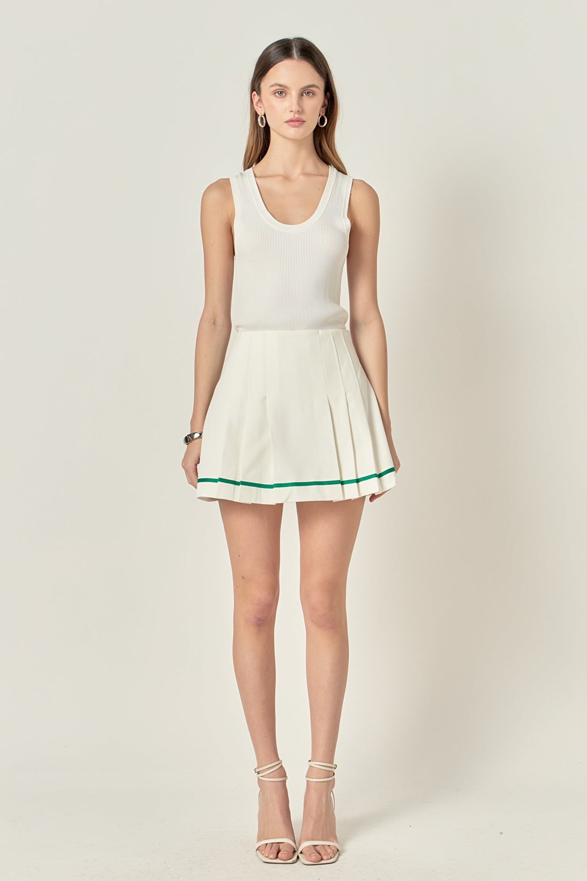 Pleated Contrast Mid Rise Skorts