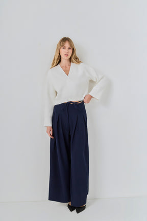 GREY LAB - Cropped V-Neck Sweater - SWEATERS & KNITS available at Objectrare
