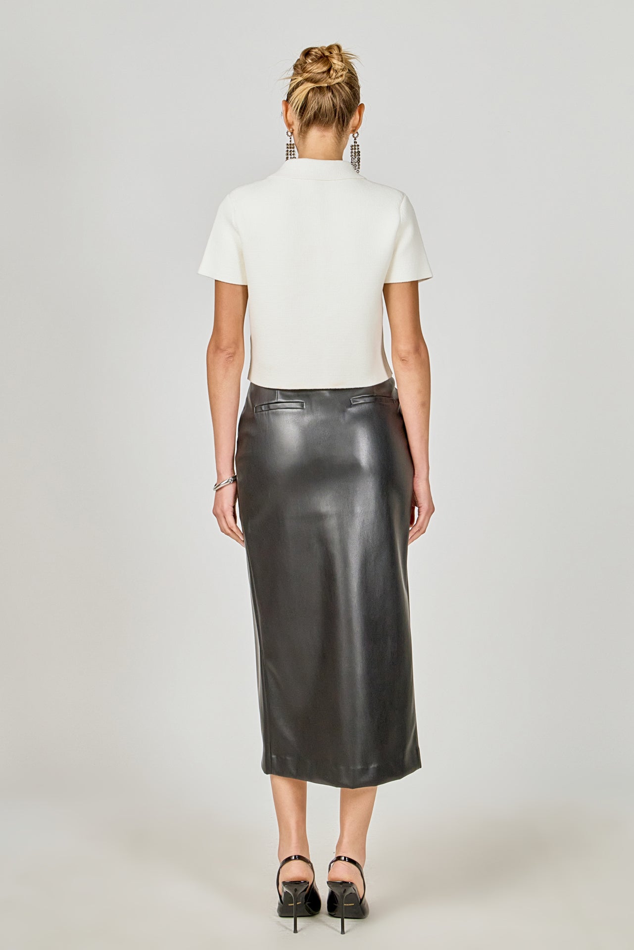 Jewel Buttoned Cropped Knit Top