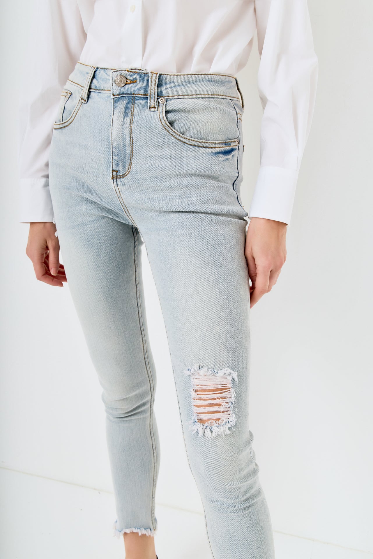 Destroyed Skinny Jeans