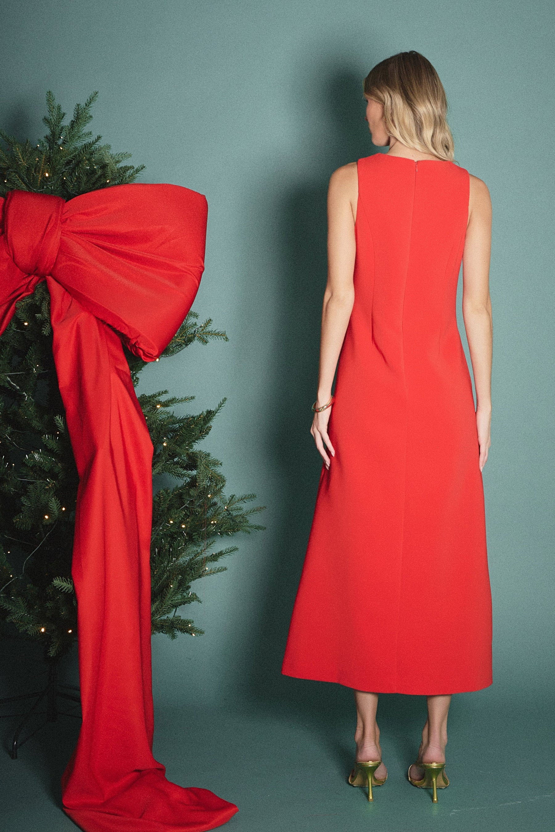 Bow Detailed Sleeveless Midi Dress