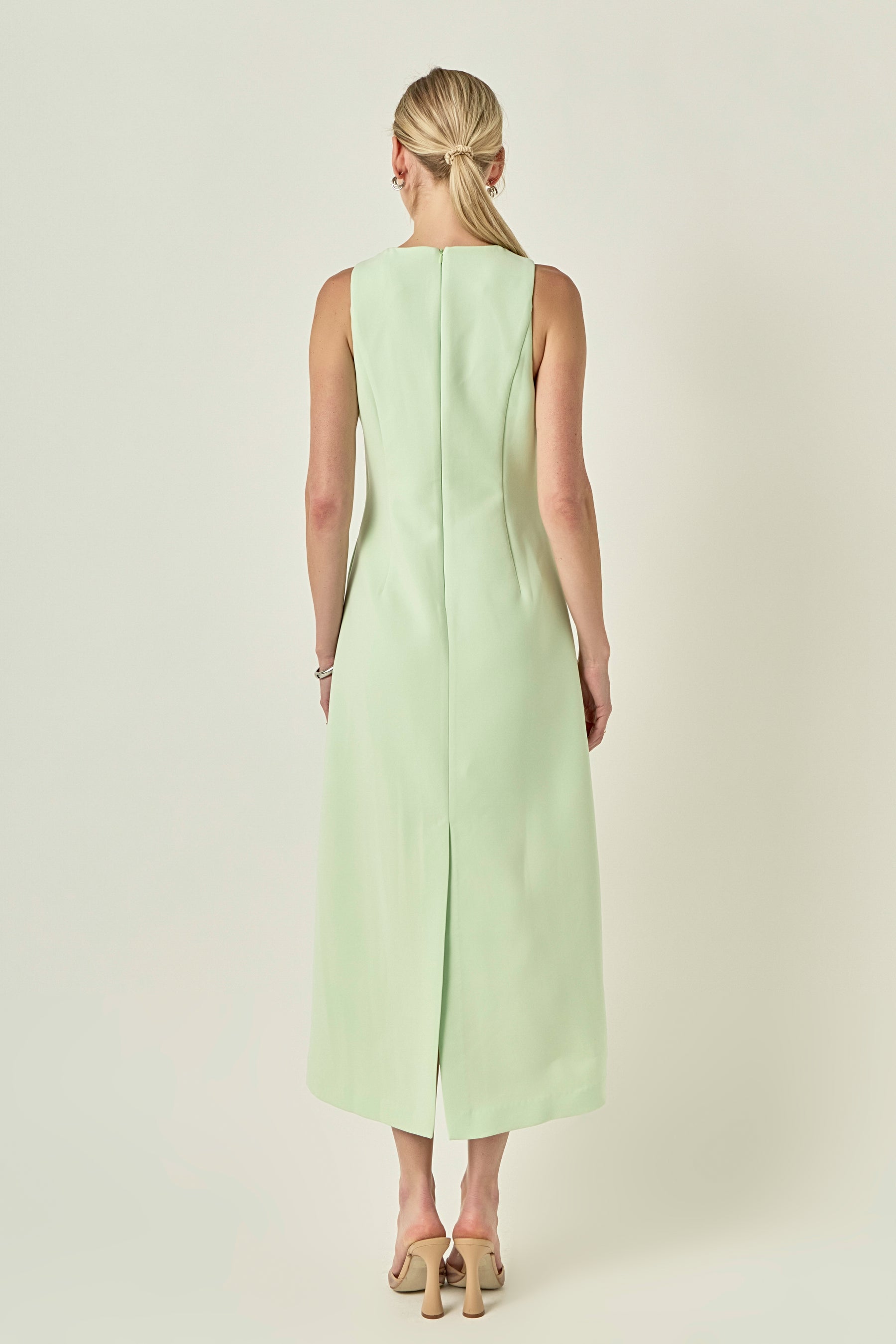 Bow Detailed Sleeveless Midi Dress