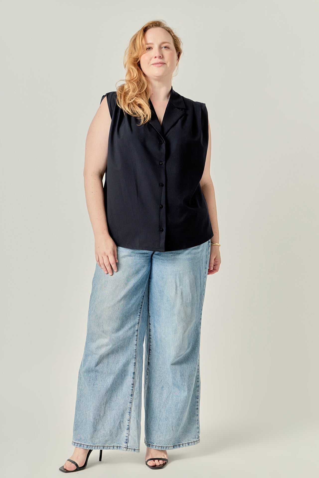 Plus Size Pleated Sleeveless shirt top