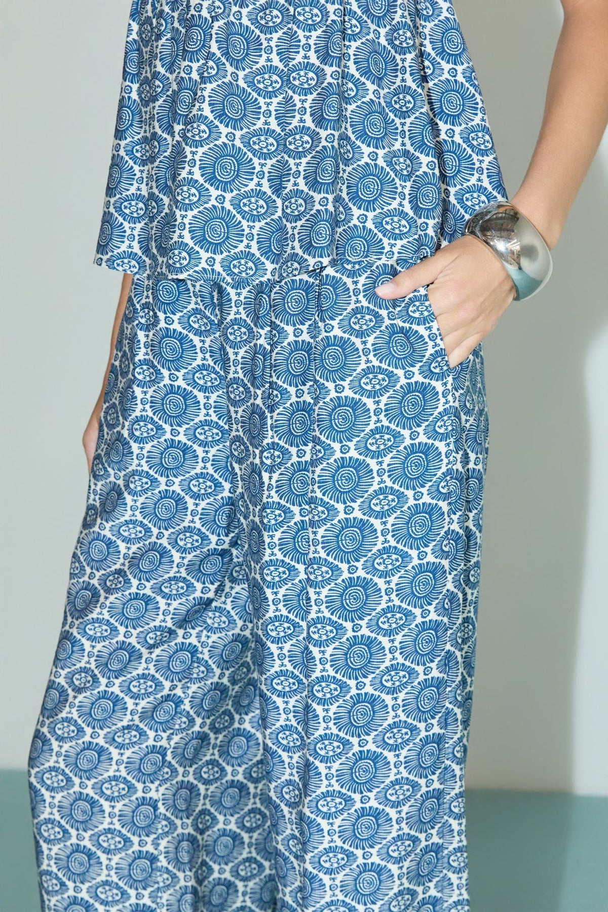 Printed High-Waisted Pants