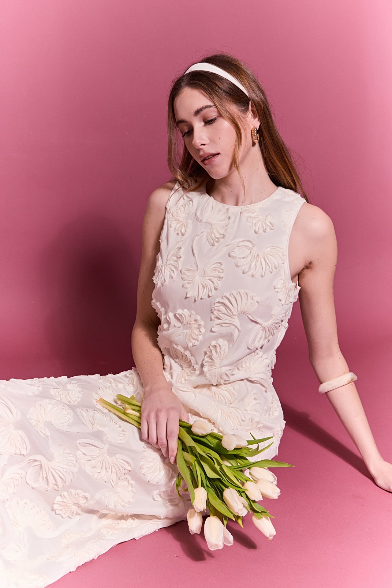 English Factory - Textured Floral Sleeveless Midi Dress CREAM / S English Factory - Textured Floral Sleeveless Midi Dress CREAM / S