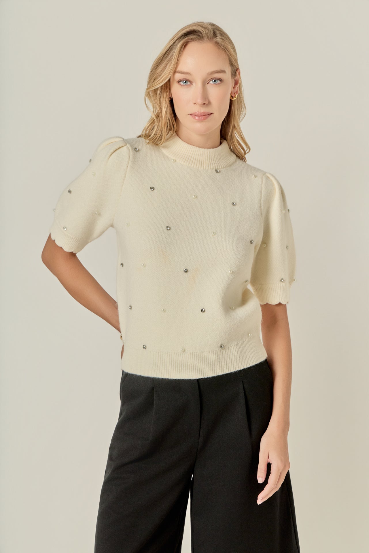 Scalloped Puff Sleeve Embellishment Knit