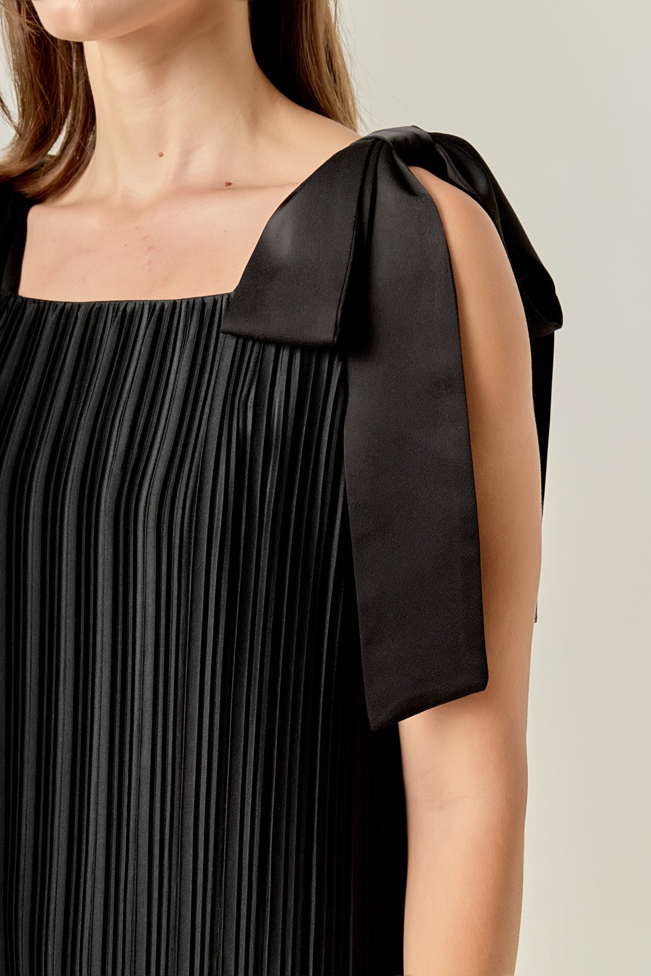 ENGLISH FACTORY - Bow Detailed Pleated Maxi Dress - DRESSES available at Objectrare