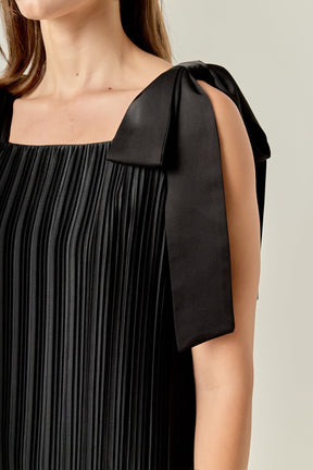 ENGLISH FACTORY - Bow Detailed Pleated Maxi Dress - DRESSES available at Objectrare