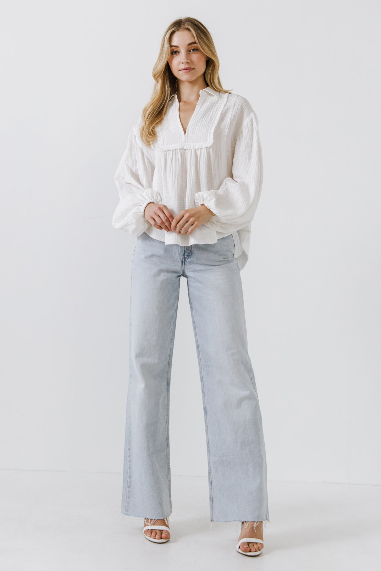 FREE THE ROSES - Easy Pullover - TOPS available at Objectrare