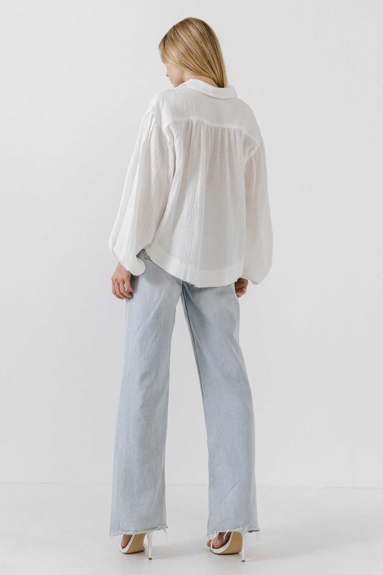 FREE THE ROSES - Easy Pullover - TOPS available at Objectrare