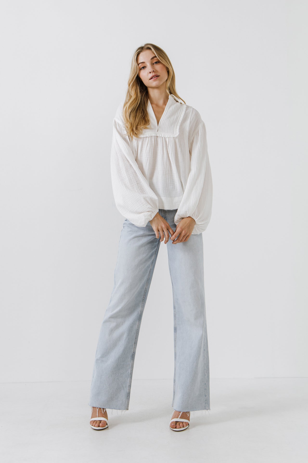 FREE THE ROSES - Easy Pullover - TOPS available at Objectrare