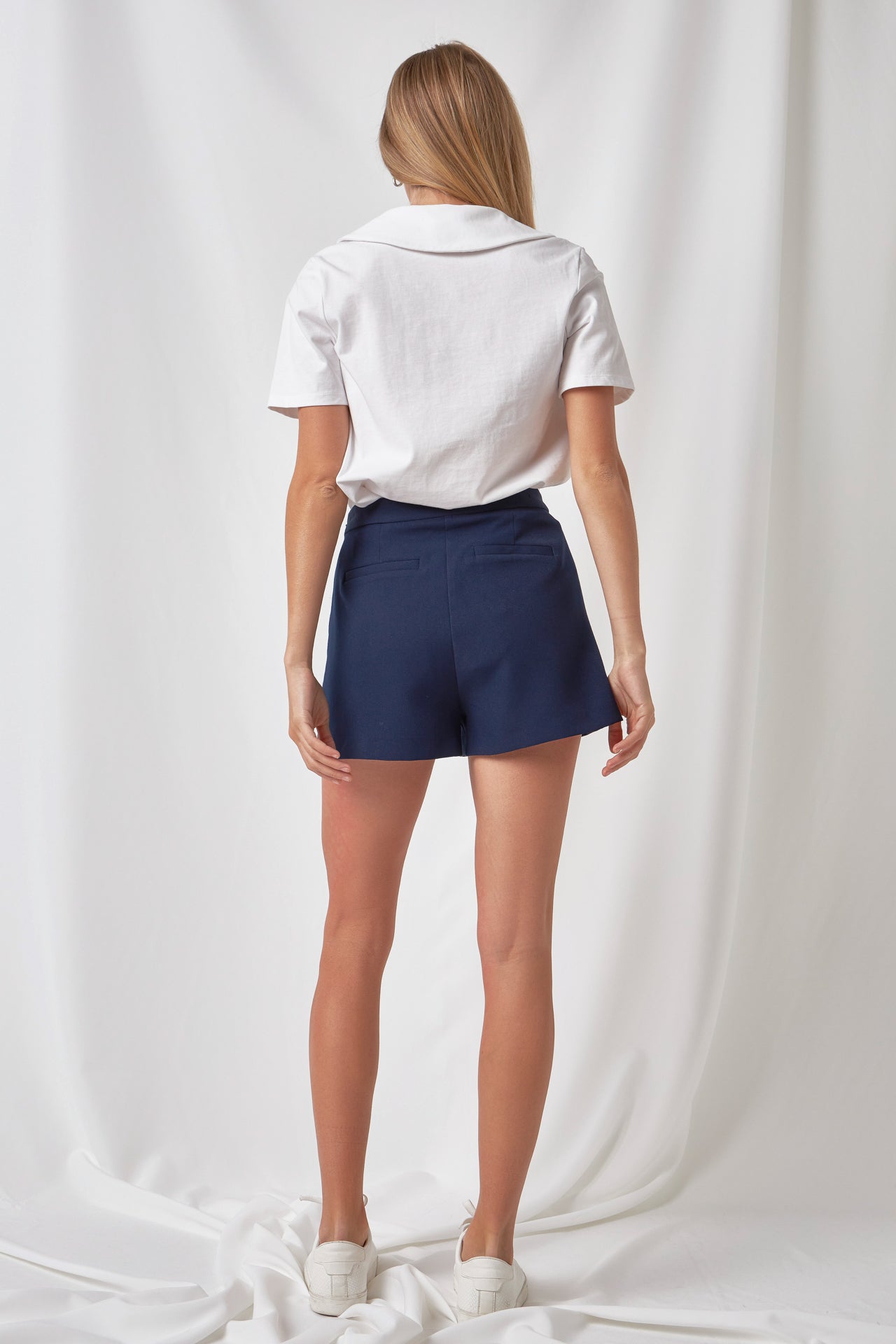 ENGLISH FACTORY - Oversized Collar T-Shirt - Tops available at Objectrare