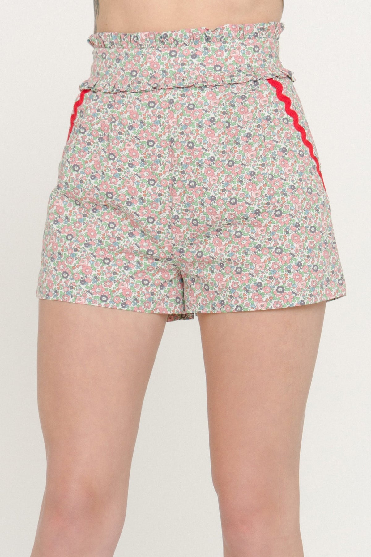 ENGLISH FACTORY - Floral Print Shorts - SHORTS available at Objectrare