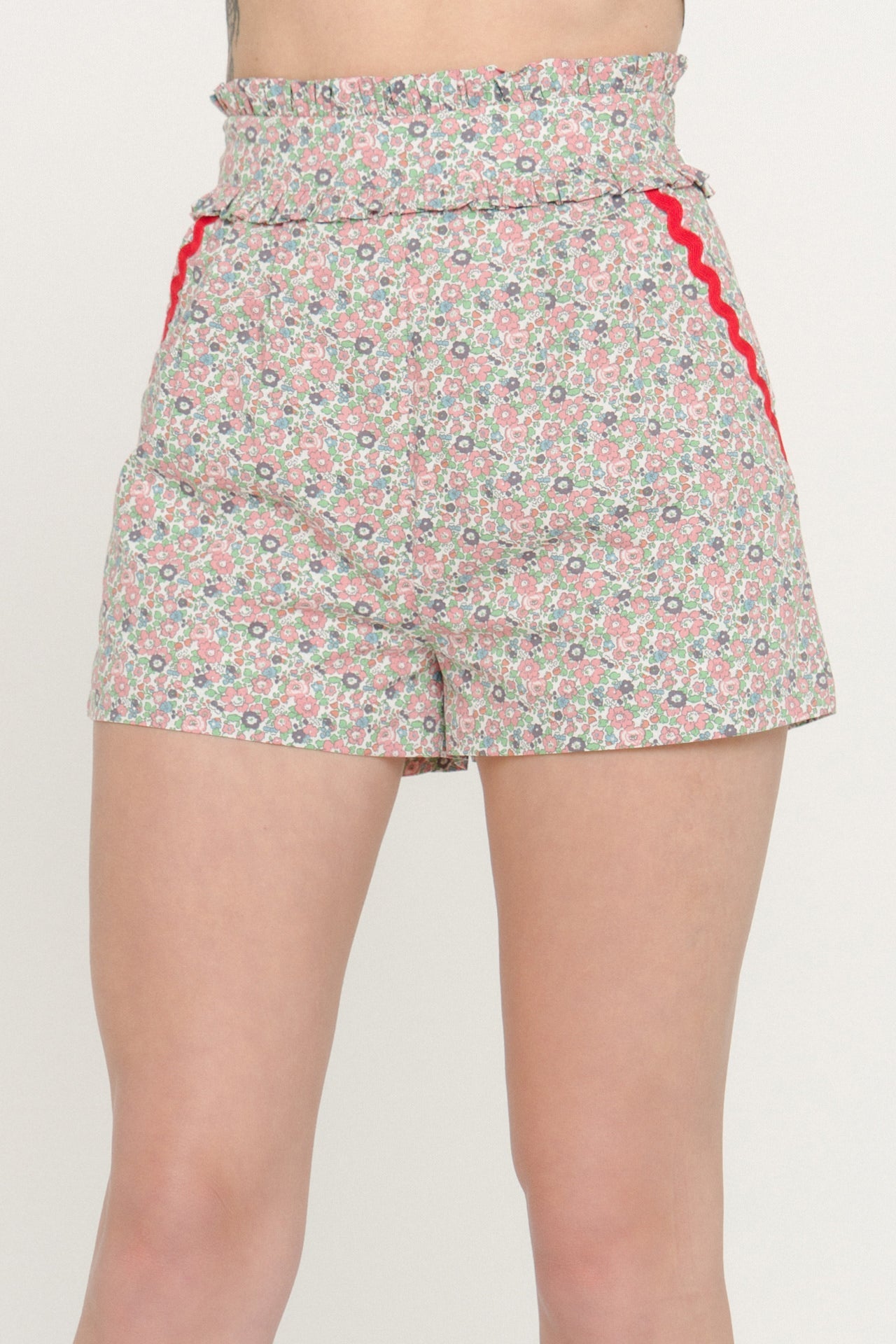 ENGLISH FACTORY - Floral Print Shorts - SHORTS available at Objectrare