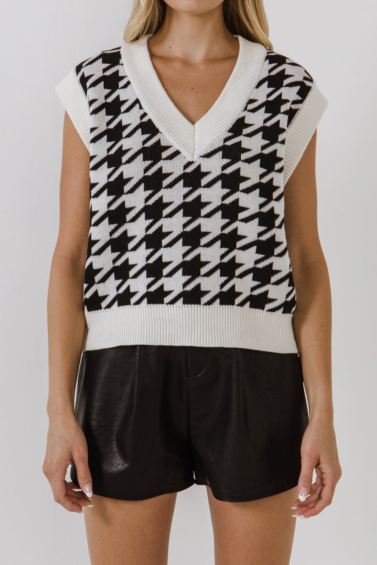 ENDLESS ROSE - Houndstooth Sweater Vest - TOPS available at Objectrare