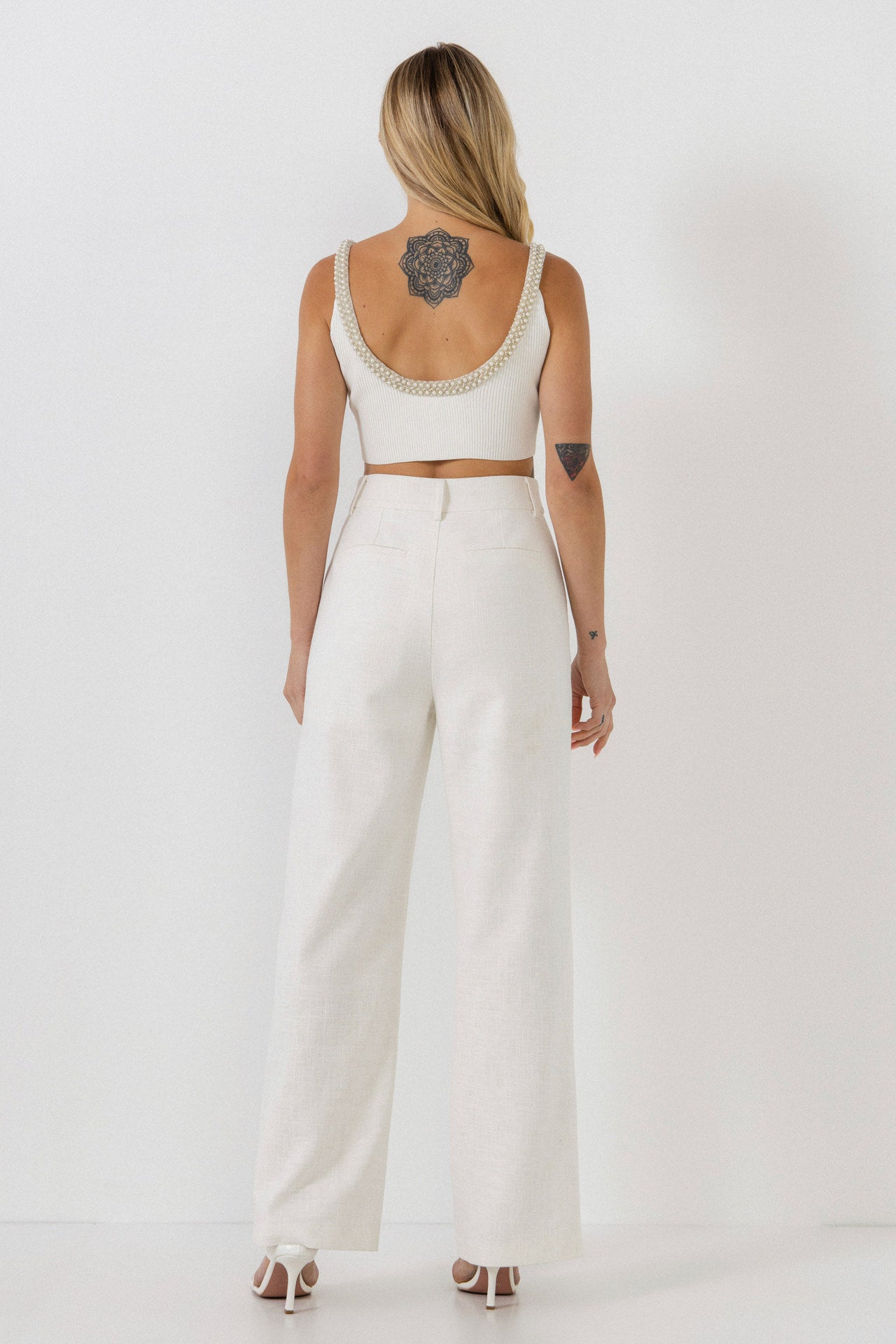 ENDLESS ROSE - Trim Detailed Scoop Neck Top - TOPS available at Objectrare